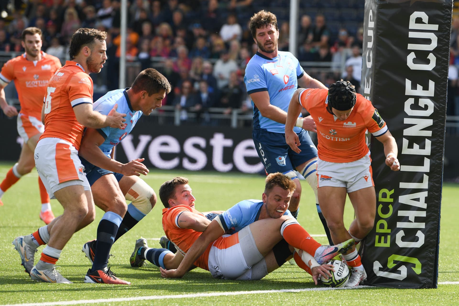 David Kriel scores a try during the EPCR Challenge Cup.jpg