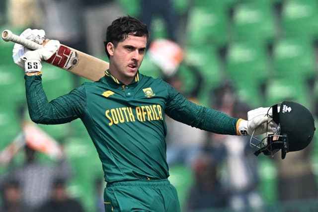 TOPSHOT-CRICKET-NZL-RSA-ODI