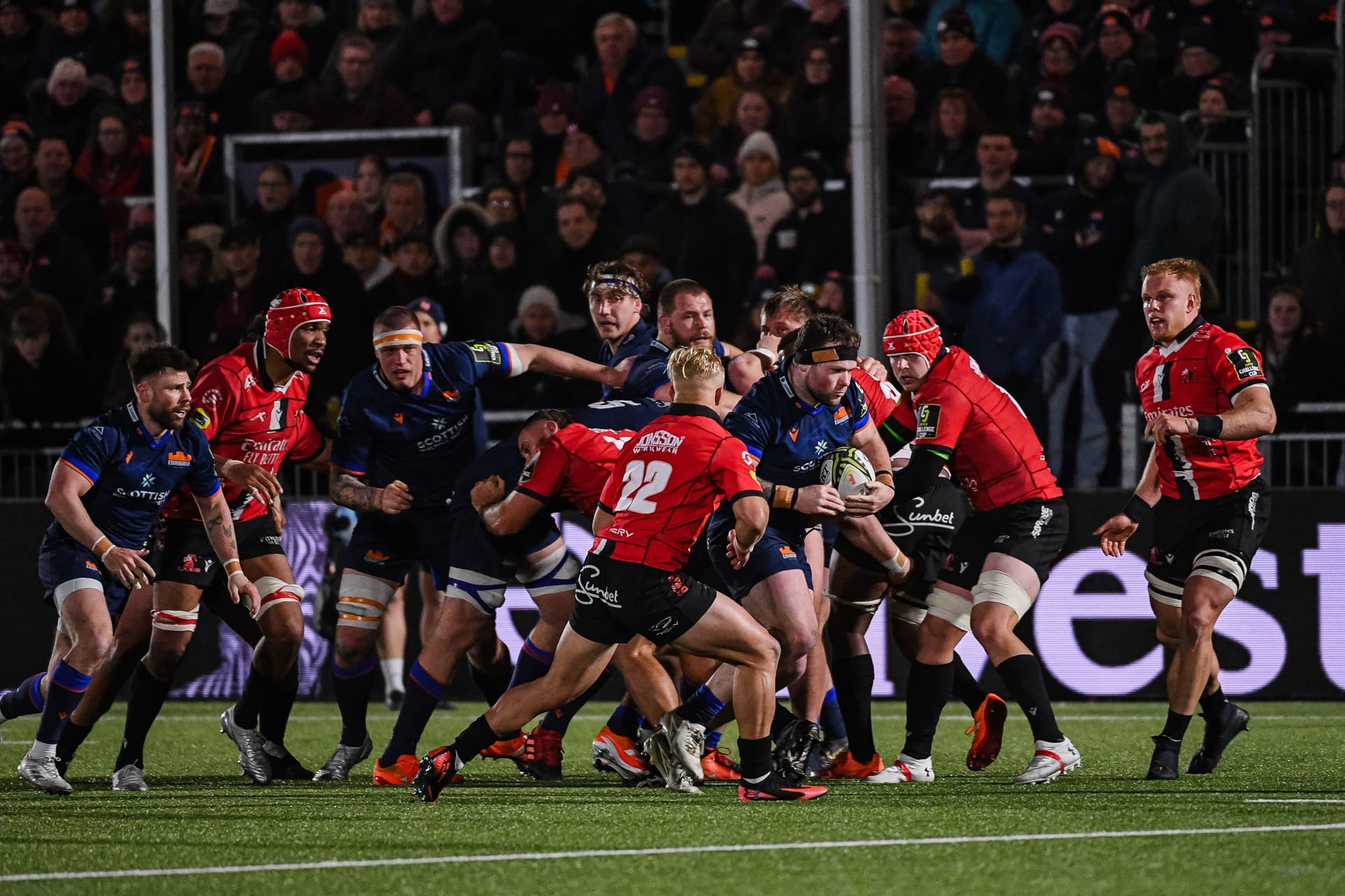 Edinburgh Rugby and Emirate Lions players scrum